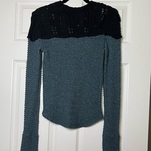 Free People Women’s Blue and Black Knit Sweater XS